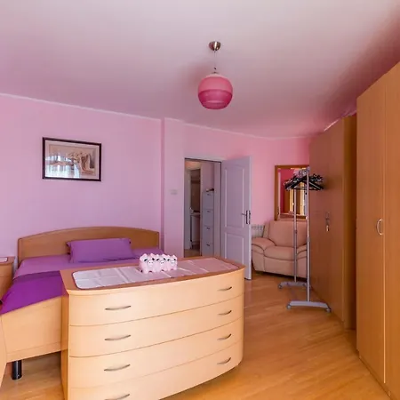 Apartament Ruzana 1465 *