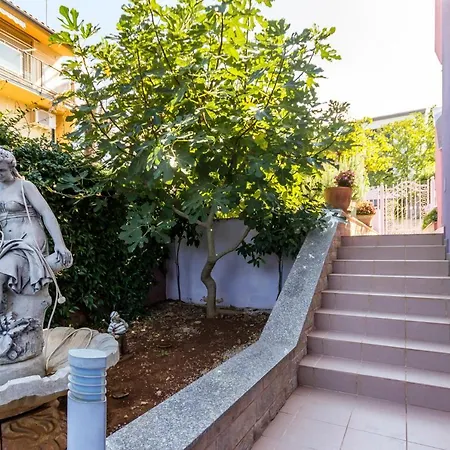 Apartament Ruzana 1465 *